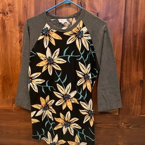 Half sleeve shirt/ size large/yellow flower material